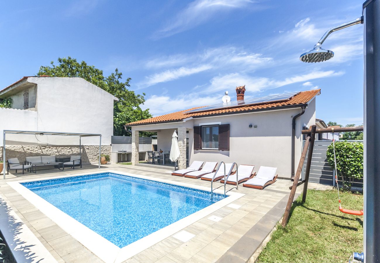 Villa in Marcana - Holiday House Gortan for 7 people near Pula with children playground and private pool - pet friendly