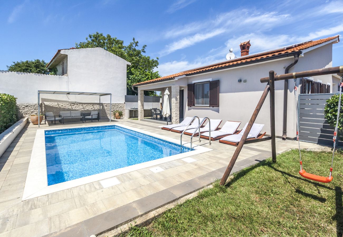 Villa in Marcana - Holiday House Gortan for 7 people near Pula with children playground and private pool - pet friendly