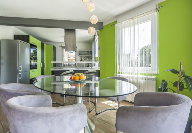 Villa in Marcana - Villa Sole Istria near Pula for 7 people with jacuzzi and children playground Villa in Marcana - Villa Sole Istria near Pula for 7 people with jacuzzi and children playground