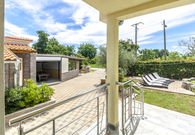 Villa in Marcana - Villa Sole Istria near Pula for 7 people with jacuzzi and children playground Villa in Marcana - Villa Sole Istria near Pula for 7 people with jacuzzi and children playground