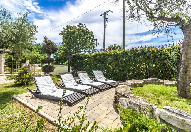 Villa in Marcana - Villa Sole Istria near Pula for 7 people with jacuzzi and children playground Villa in Marcana - Villa Sole Istria near Pula for 7 people with jacuzzi and children playground