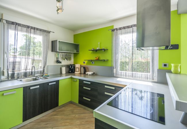 Villa in Marcana - Villa Sole Istria near Pula for 7 people with jacuzzi and children playground Villa in Marcana - Villa Sole Istria near Pula for 7 people with jacuzzi and children playground