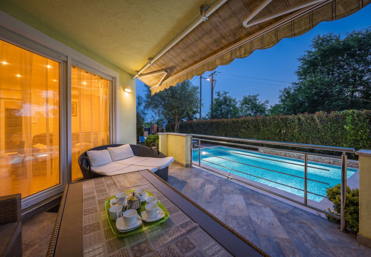 Villa in Marcana - Villa Sole Istria near Pula for 7 people with jacuzzi and children playground
