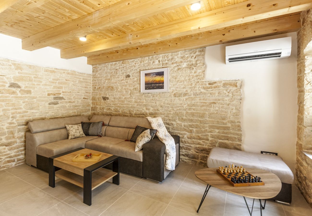 Villa in Modrušani - Villa Doda in Central Istria for 6 people with heated pool and sauna