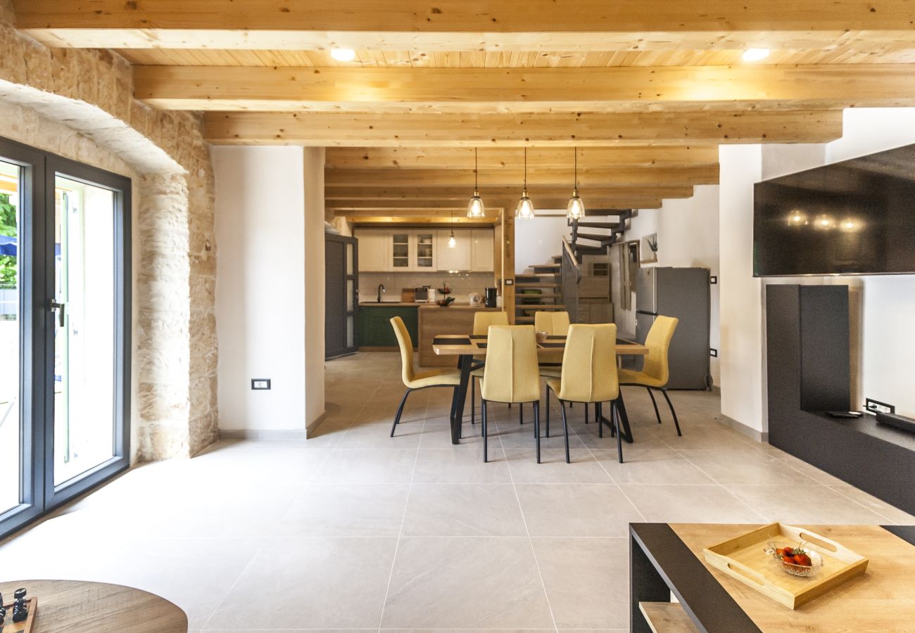 Villa in Modrušani - Villa Doda in Central Istria for 6 people with heated pool and sauna