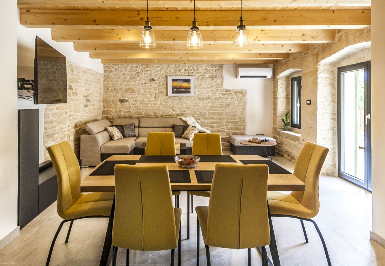 Villa in Modrušani - Villa Doda in Central Istria for 6 people with heated pool and sauna