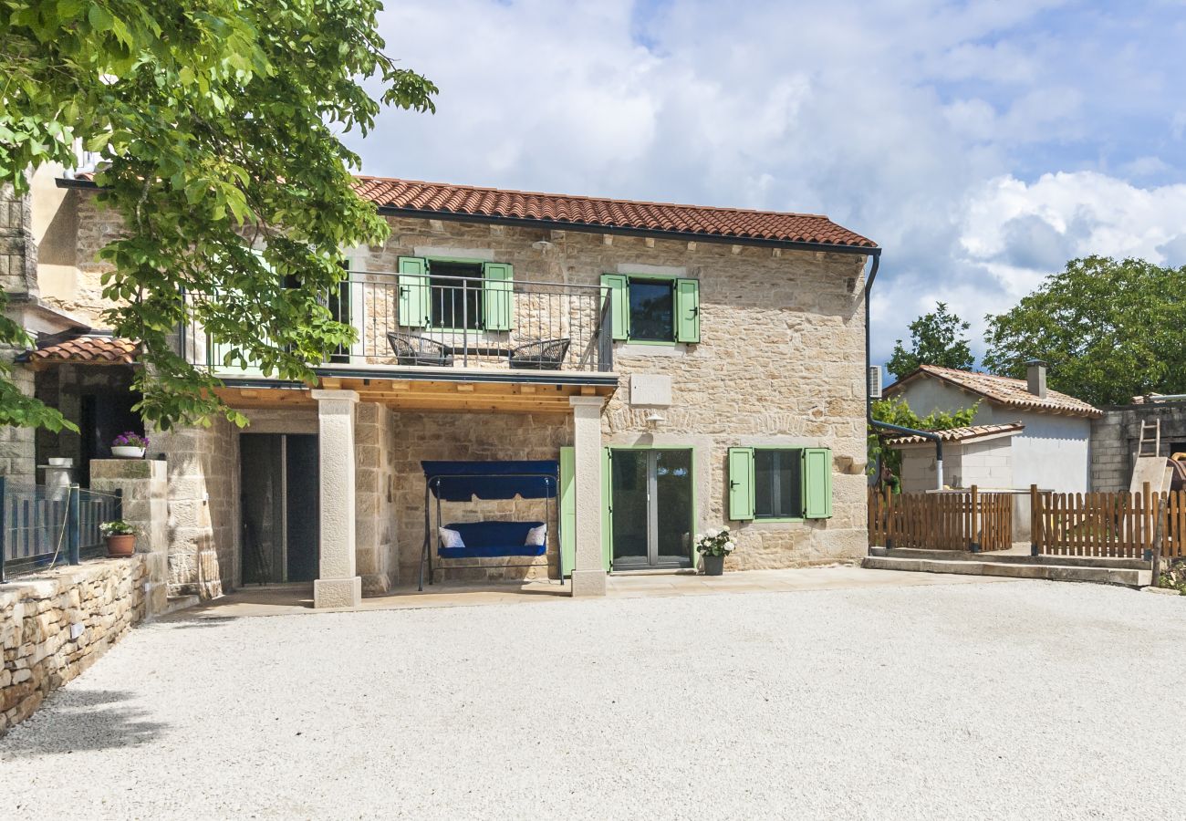 Villa in Modrušani - Villa Doda in Central Istria for 6 people with heated pool and sauna