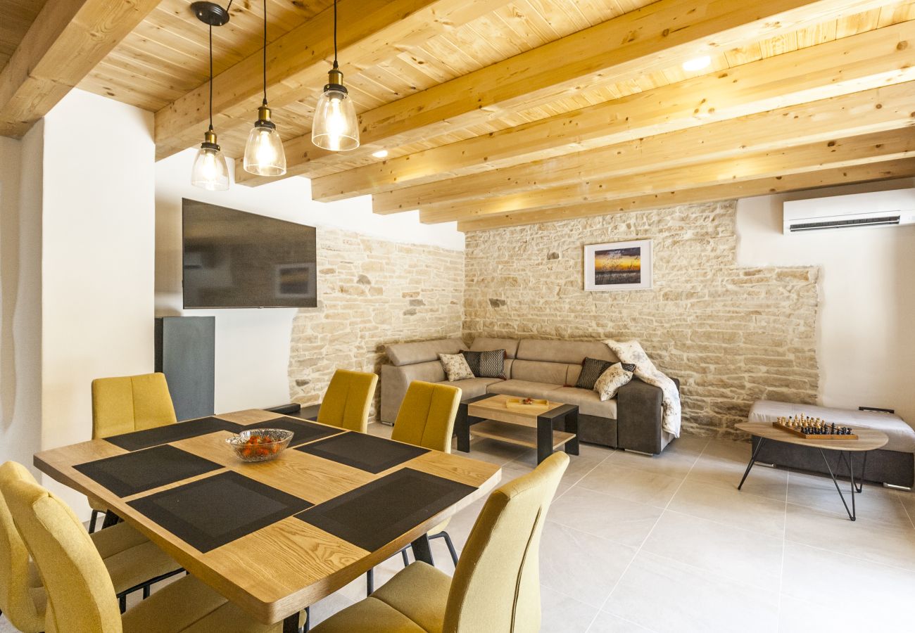 Villa in Modrušani - Villa Doda in Central Istria for 6 people with heated pool and sauna
