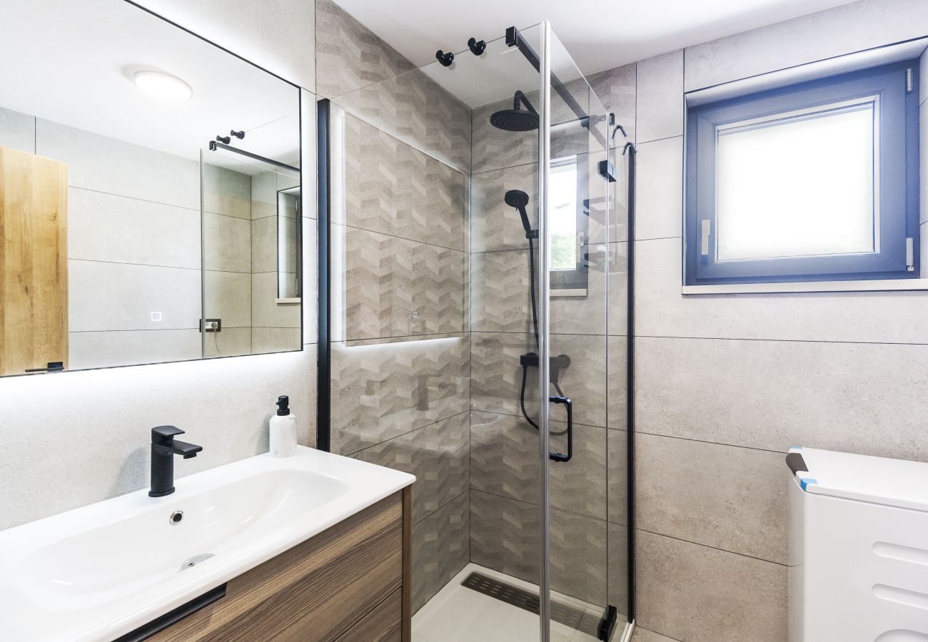 Villa in Modrušani - Villa Doda in Central Istria for 6 people with heated pool and sauna