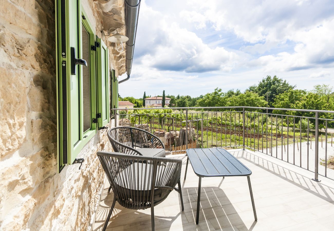 Villa in Modrušani - Villa Doda in Central Istria for 6 people with heated pool and sauna