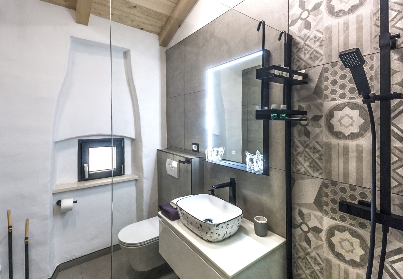Villa in Modrušani - Villa Doda in Central Istria for 6 people with heated pool and sauna