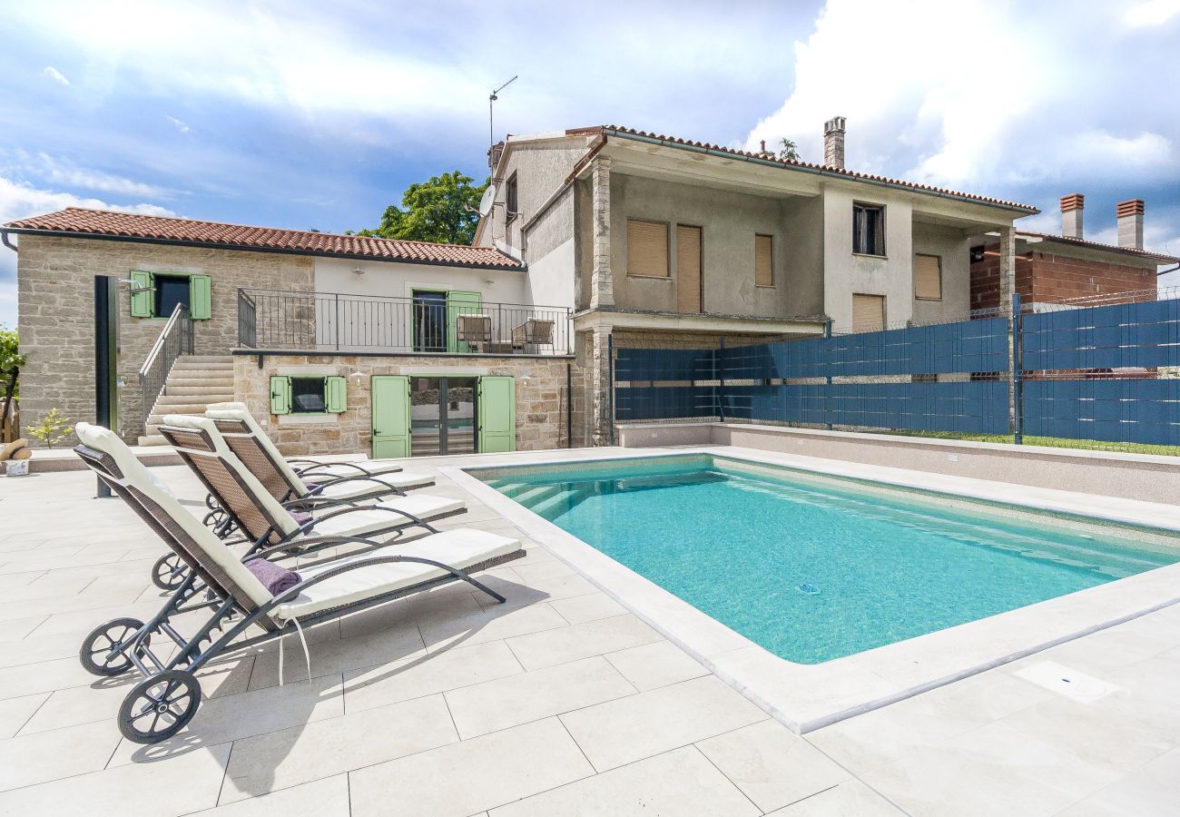 Villa in Modrušani - Villa Doda in Central Istria for 6 people with heated pool and sauna