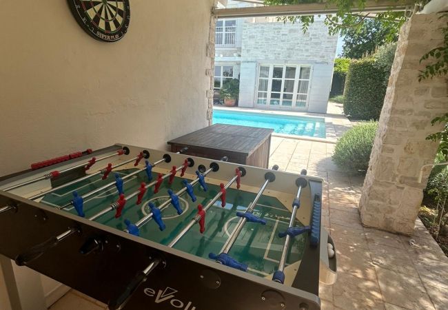 Villa in Višnjan - Villa Moonlight 1 near Poreč for 9 person - pet friendly with large garden, playground & 50 m2 pool Villa in Višnjan - Villa Moonlight 1 near Poreč for 9 person - pet friendly with large garden, playground & 50 m2 pool