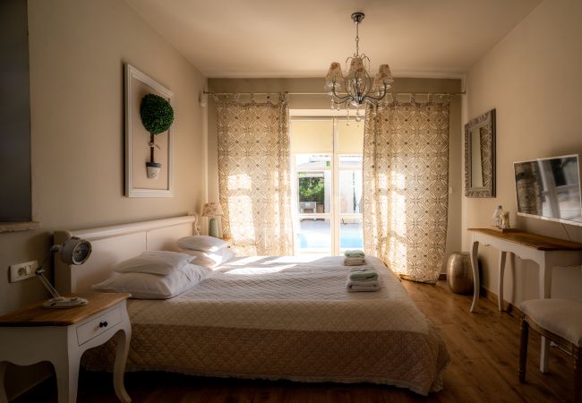 Villa in Višnjan - Villa Moonlight 1 near Poreč for 9 person - pet friendly with large garden, playground & 50 m2 pool Villa in Višnjan - Villa Moonlight 1 near Poreč for 9 person - pet friendly with large garden, playground & 50 m2 pool