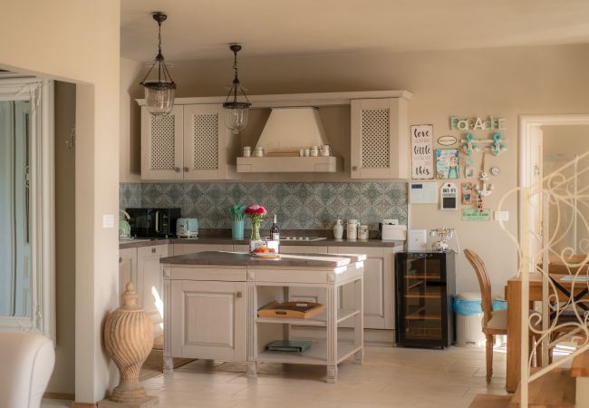 Villa in Višnjan - Villa Moonlight 1 near Poreč for 9 person - pet friendly with large garden, playground & 50 m2 pool Villa in Višnjan - Villa Moonlight 1 near Poreč for 9 person - pet friendly with large garden, playground & 50 m2 pool