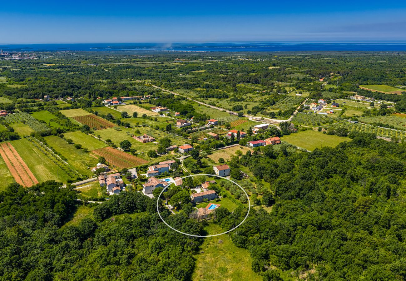 Villa in Sveti Kirin - House Edera in Central Istria for 6 people with large garden and salt - water private pool