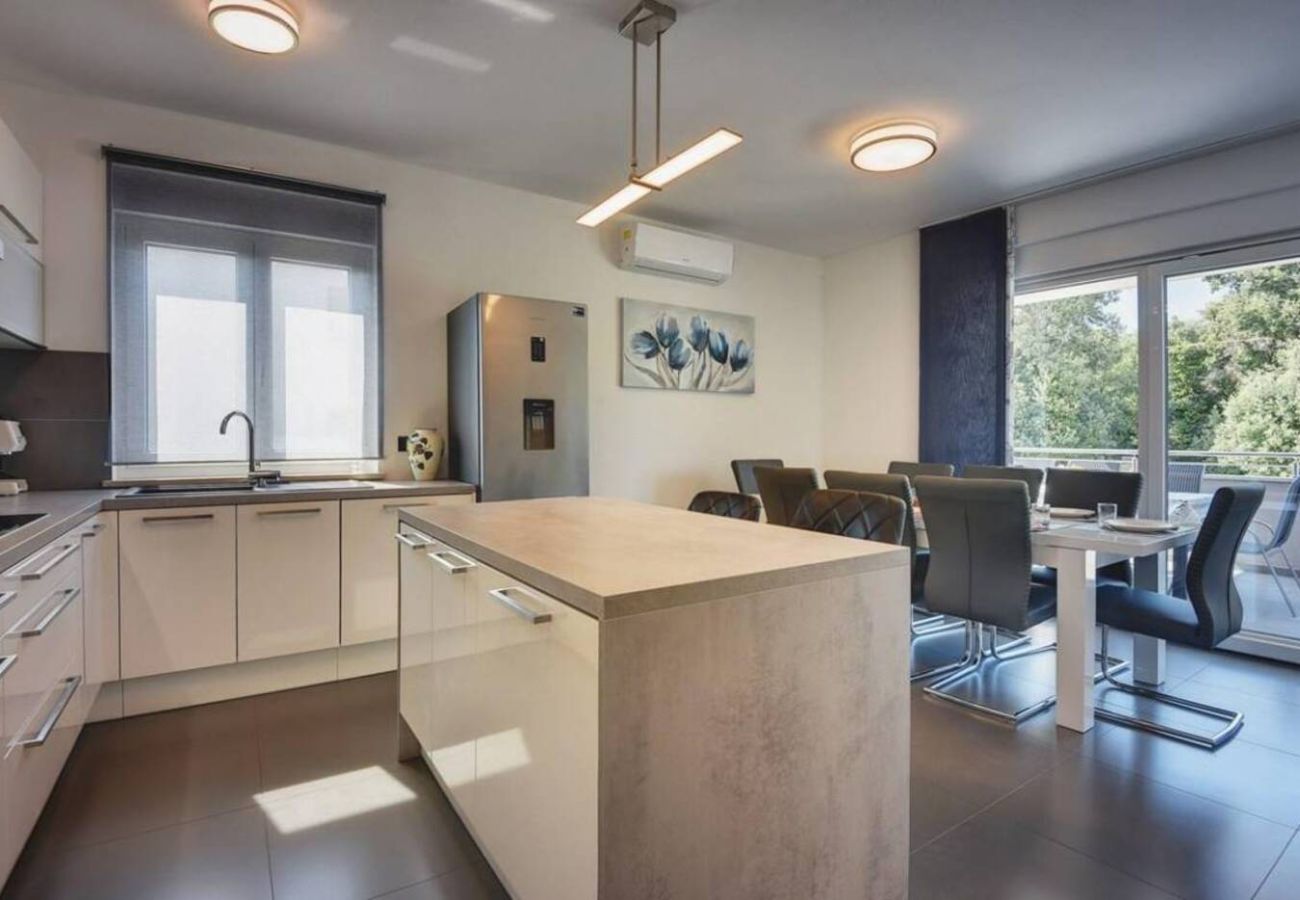 Villa in Pula - Villa Grande T&D for 14 people near Pula with sauna, fitness & heated pool