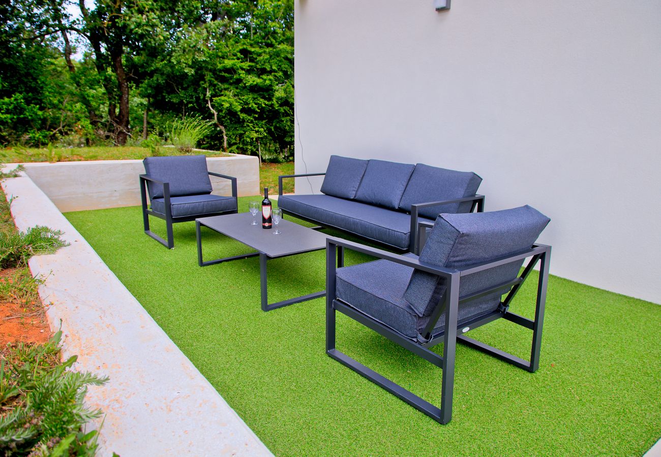 Villa in Želiski - Villa Bateli for 8 people in Central Istria with children playground, jacuzzi and salt-water private pool