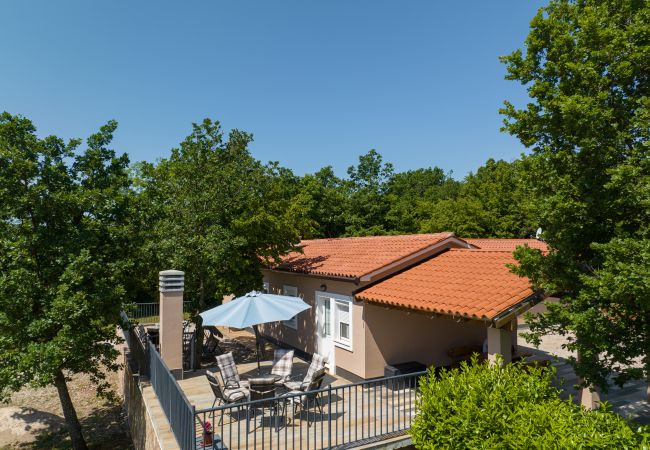 Villa in Sveta Nedelja - Villa St. Nikola for 8 + 2 near Labin - Rabac with jacuzzi & pet friendly Villa in Sveta Nedelja - Villa St. Nikola for 8 + 2 near Labin - Rabac with jacuzzi & pet friendly