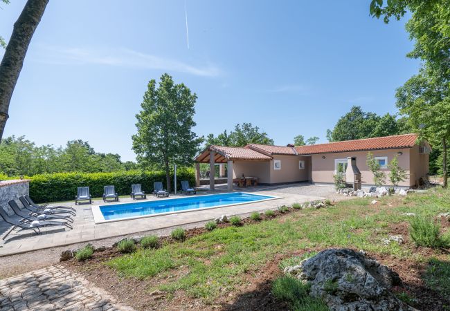 Villa in Sveta Nedelja - Villa St. Nikola for 8 + 2 near Labin - Rabac with jacuzzi & pet friendly Villa in Sveta Nedelja - Villa St. Nikola for 8 + 2 near Labin - Rabac with jacuzzi & pet friendly