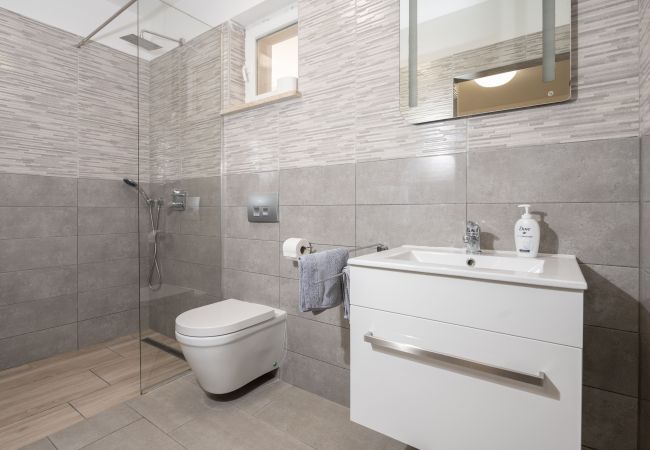Villa in Sveta Nedelja - Villa St. Nikola for 8 + 2 near Labin - Rabac with jacuzzi & pet friendly Villa in Sveta Nedelja - Villa St. Nikola for 8 + 2 near Labin - Rabac with jacuzzi & pet friendly