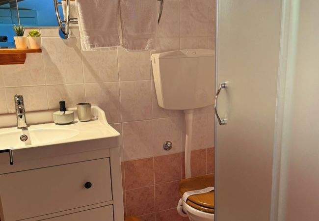 Villa in Kanfanar - Villa Ana Rita for 6 people - beautiful rustical villa with heated pool & jacuzzi in Central Istria Villa in Kanfanar - Villa Ana Rita for 6 people - beautiful rustical villa with heated pool & jacuzzi in Central Istria