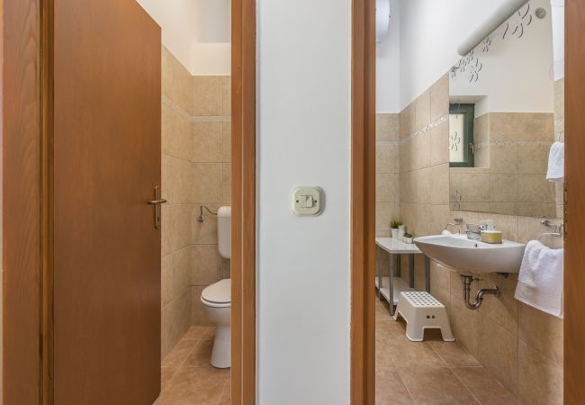 Villa in Kanfanar - Villa Ana Rita for 6 people - beautiful rustical villa with heated pool & jacuzzi in Central Istria Villa in Kanfanar - Villa Ana Rita for 6 people - beautiful rustical villa with heated pool & jacuzzi in Central Istria