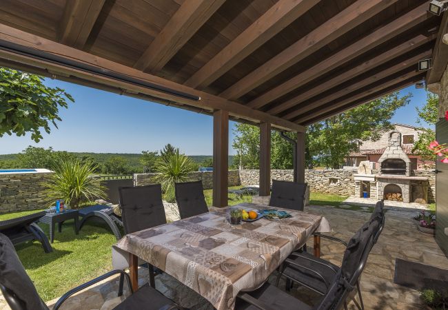 Villa in Kanfanar - Villa Ana Rita for 6 people - beautiful rustical villa with heated pool & jacuzzi in Central Istria Villa in Kanfanar - Villa Ana Rita for 6 people - beautiful rustical villa with heated pool & jacuzzi in Central Istria
