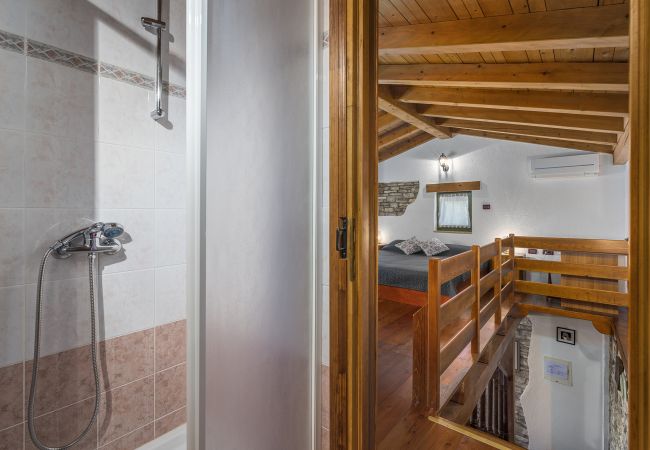 Villa in Kanfanar - Villa Ana Rita for 6 people - beautiful rustical villa with heated pool & jacuzzi in Central Istria Villa in Kanfanar - Villa Ana Rita for 6 people - beautiful rustical villa with heated pool & jacuzzi in Central Istria