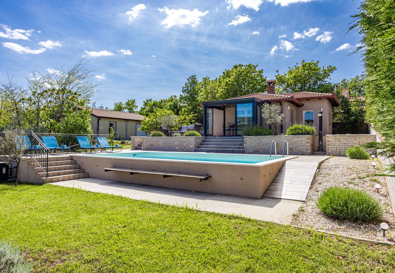 Villa in Salakovci - Villa Krasna Kuća for 5 people near Labin - Rabac with private heated pool