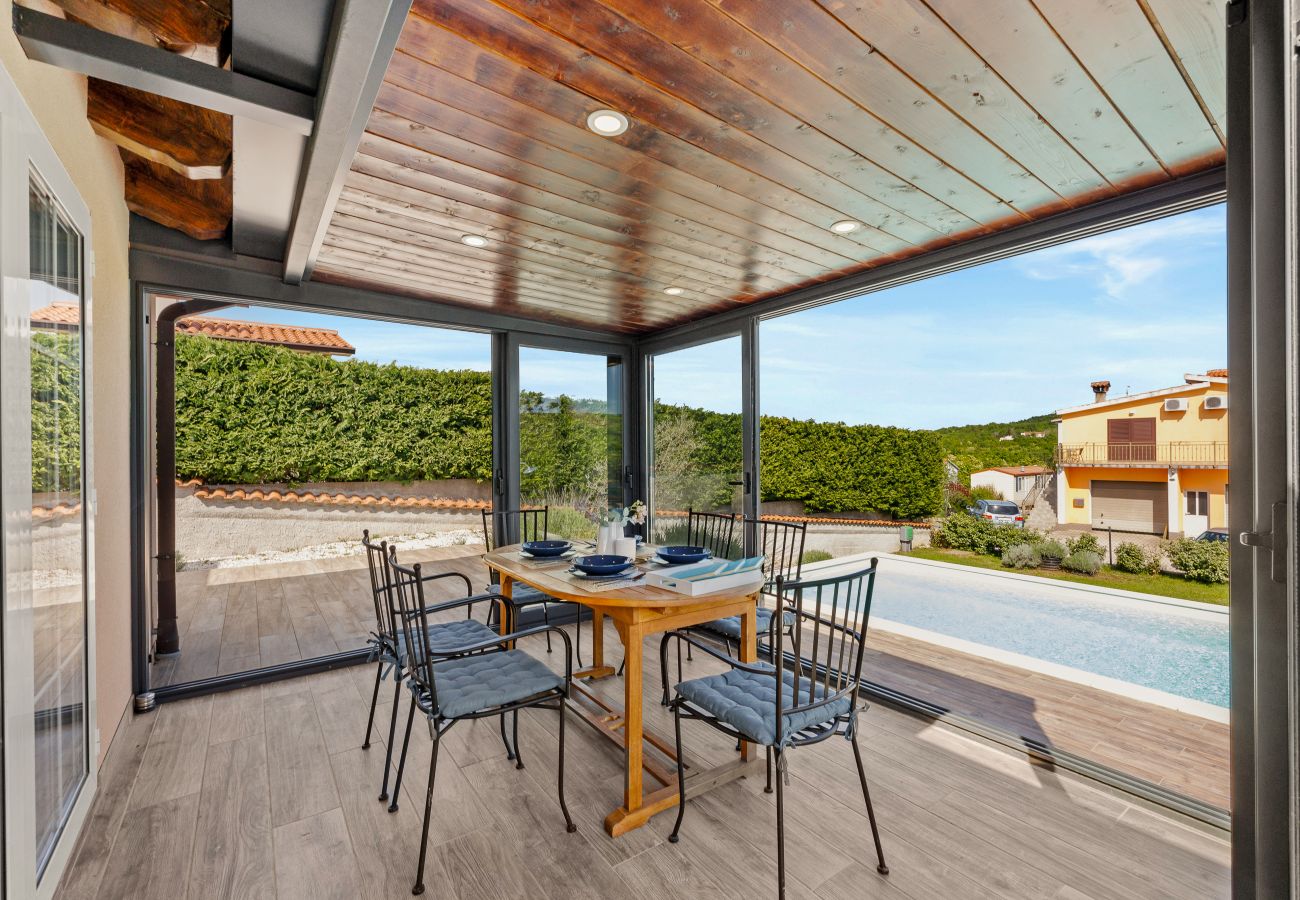 Villa in Salakovci - Villa Krasna Kuća for 5 people near Labin - Rabac with private heated pool
