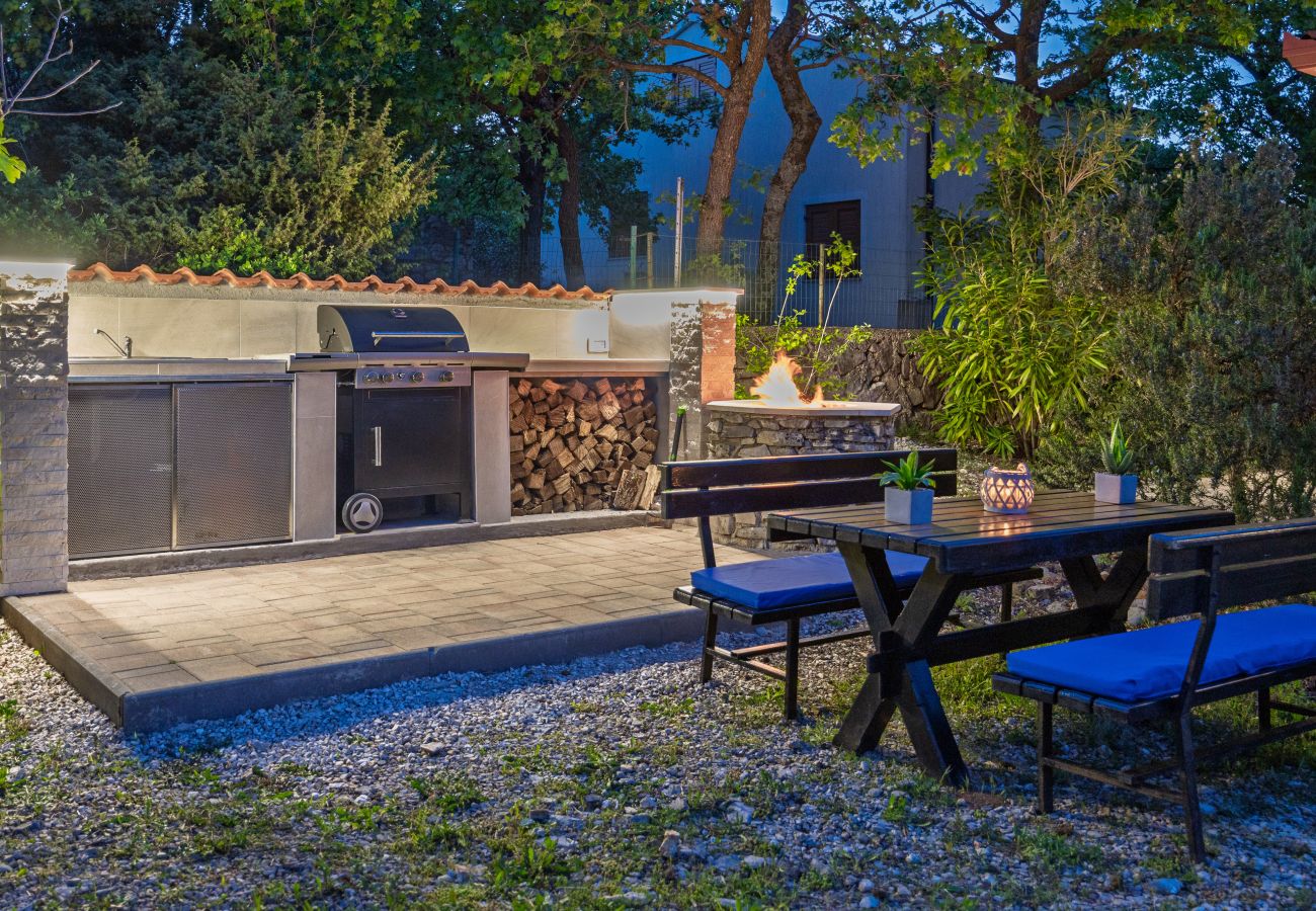 Villa in Salakovci - Villa Krasna Kuća for 5 people near Labin - Rabac with private heated pool