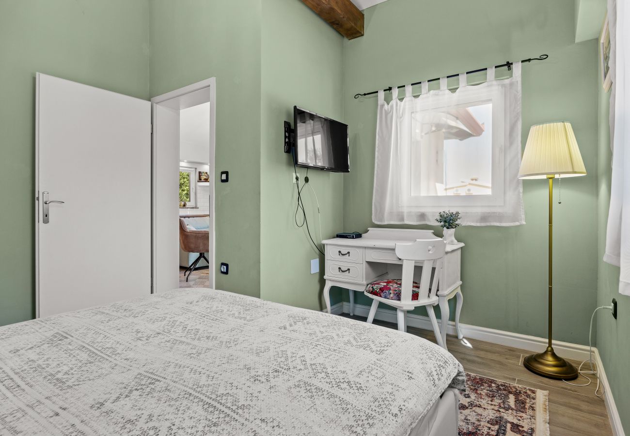 Villa in Salakovci - Villa Krasna Kuća for 5 people near Labin - Rabac with private heated pool