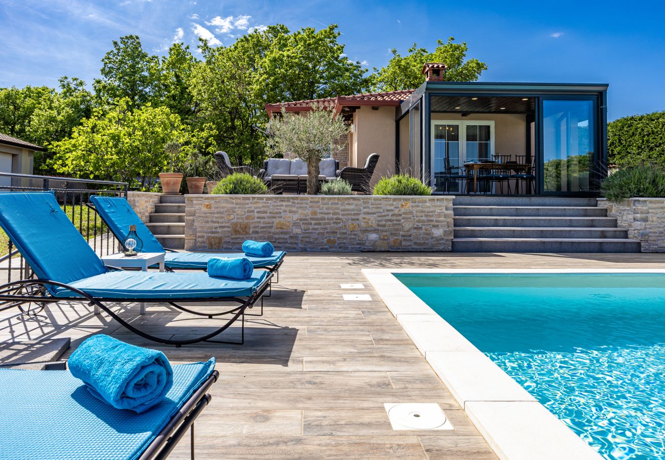 Villa in Salakovci - Villa Krasna Kuća for 5 people near Labin - Rabac with private heated pool