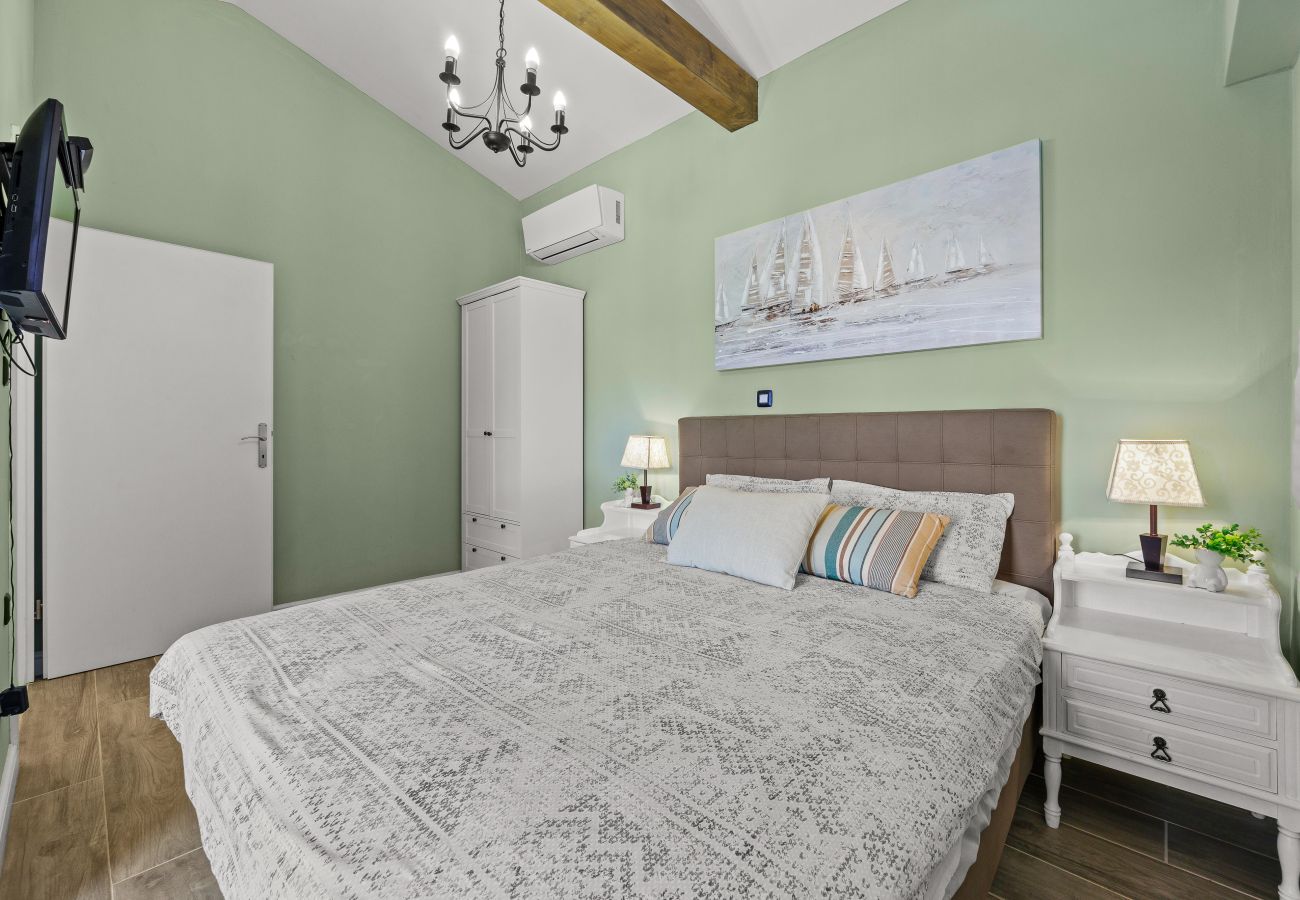 Villa in Salakovci - Villa Krasna Kuća for 5 people near Labin - Rabac with private heated pool