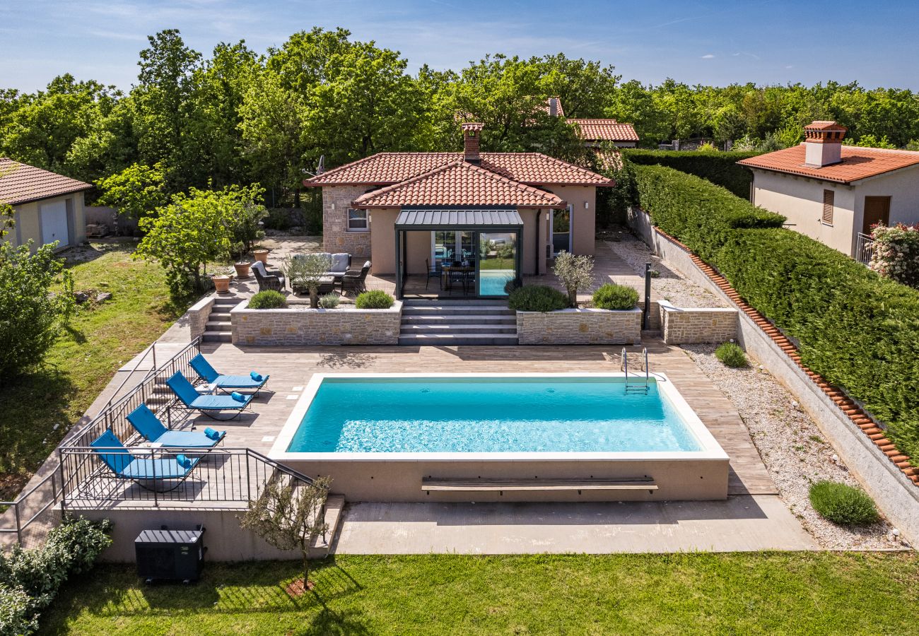 Villa in Salakovci - Villa Krasna Kuća for 5 people near Labin - Rabac with private heated pool