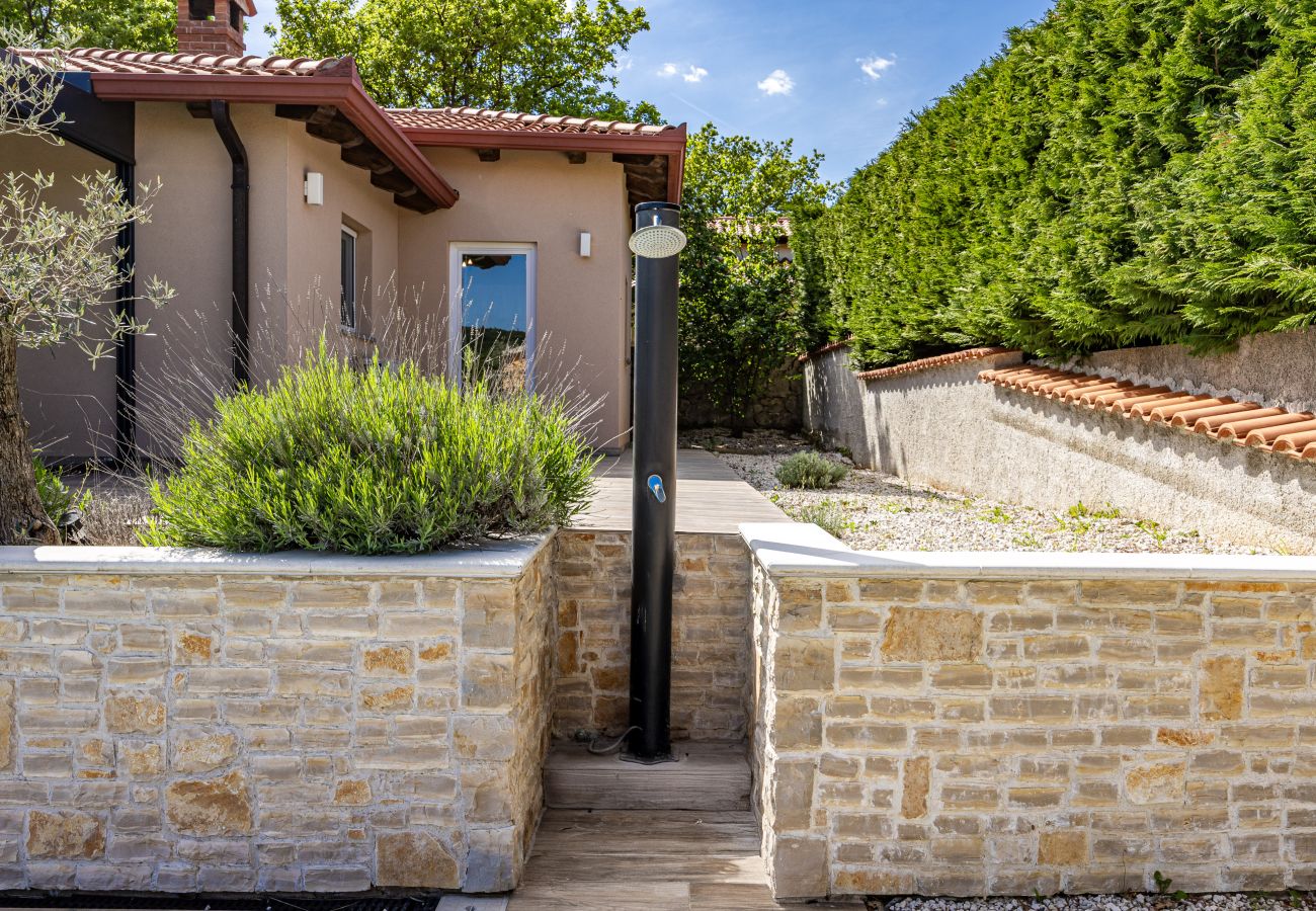 Villa in Salakovci - Villa Krasna Kuća for 5 people near Labin - Rabac with private heated pool