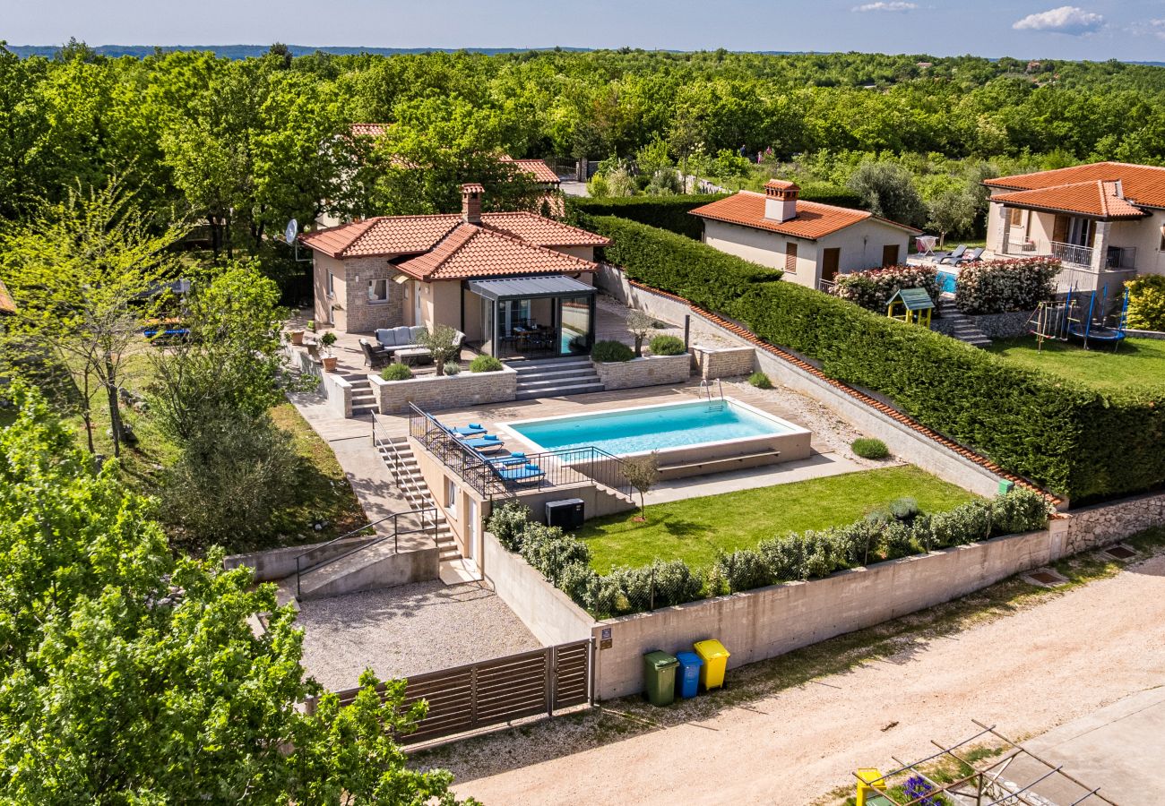 Villa in Salakovci - Villa Krasna Kuća for 5 people near Labin - Rabac with private heated pool