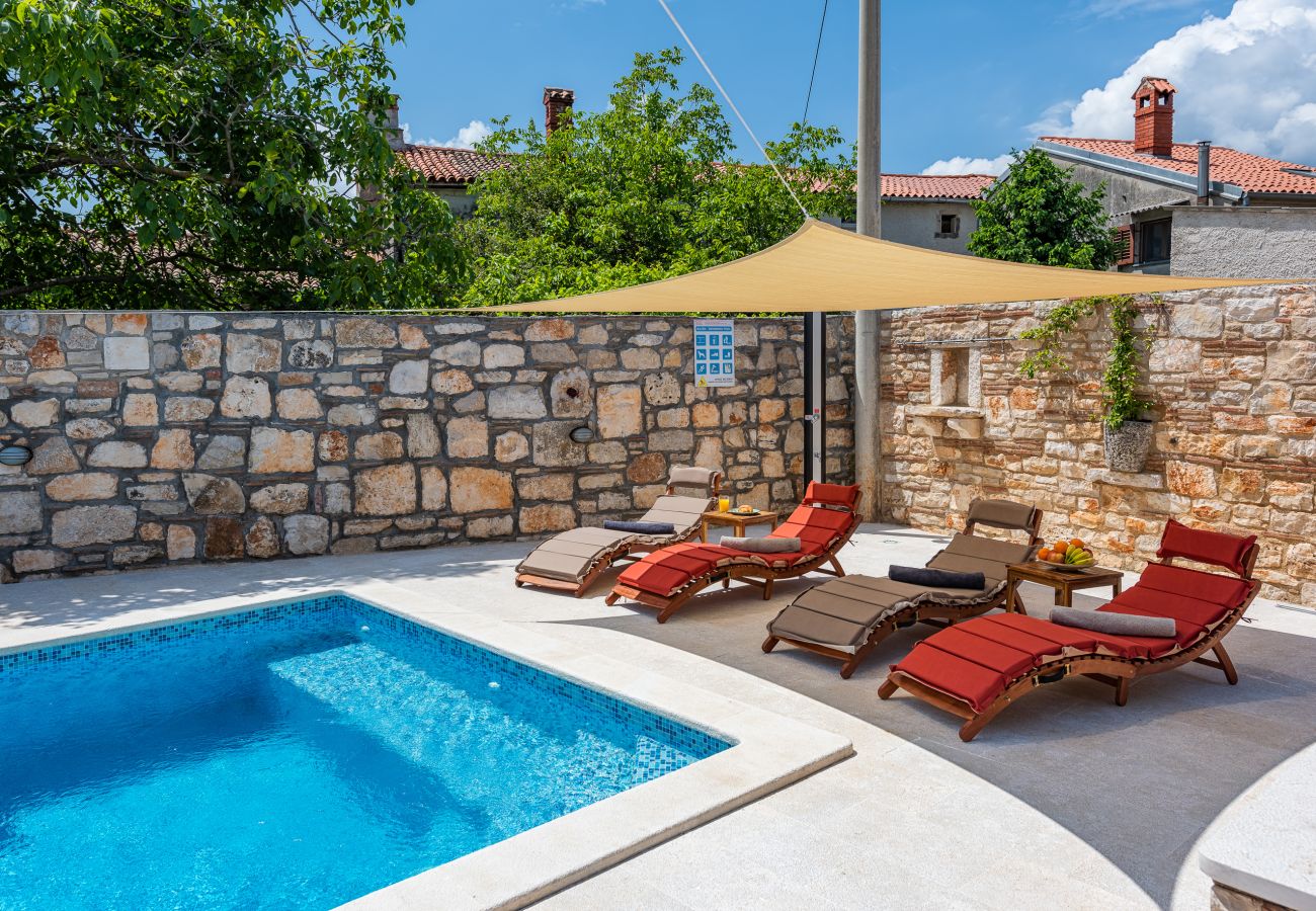 Villa in Marcana - Villa Casa di Roccia for 8 people in Central Istria - pet friendly with heated pool & jacuzzi