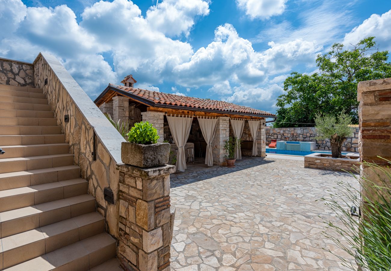 Villa in Marcana - Villa Casa di Roccia for 8 people in Central Istria - pet friendly with heated pool & jacuzzi