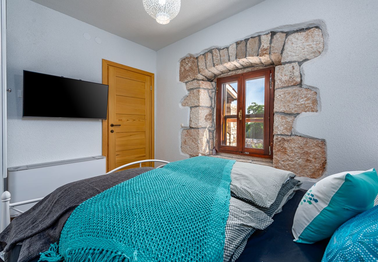 Villa in Marcana - Villa Casa di Roccia for 8 people in Central Istria - pet friendly with heated pool & jacuzzi