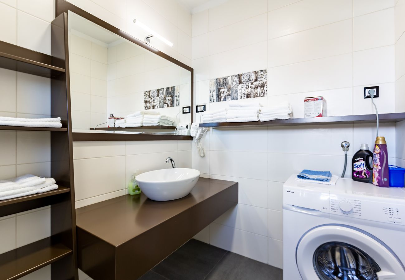 Villa in Šišan - Villa Alba Bianca near Pula for 6 people with children playground and wellness