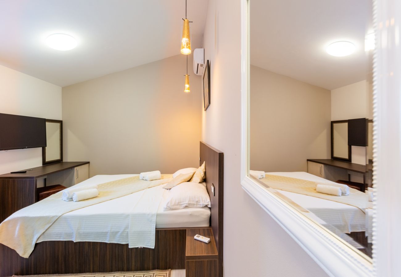 Villa in Šišan - Villa Alba Bianca near Pula for 6 people with children playground and wellness