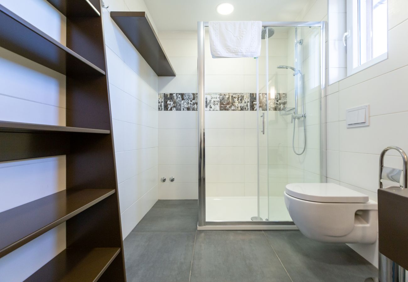 Villa in Šišan - Villa Alba Bianca near Pula for 6 people with children playground and wellness
