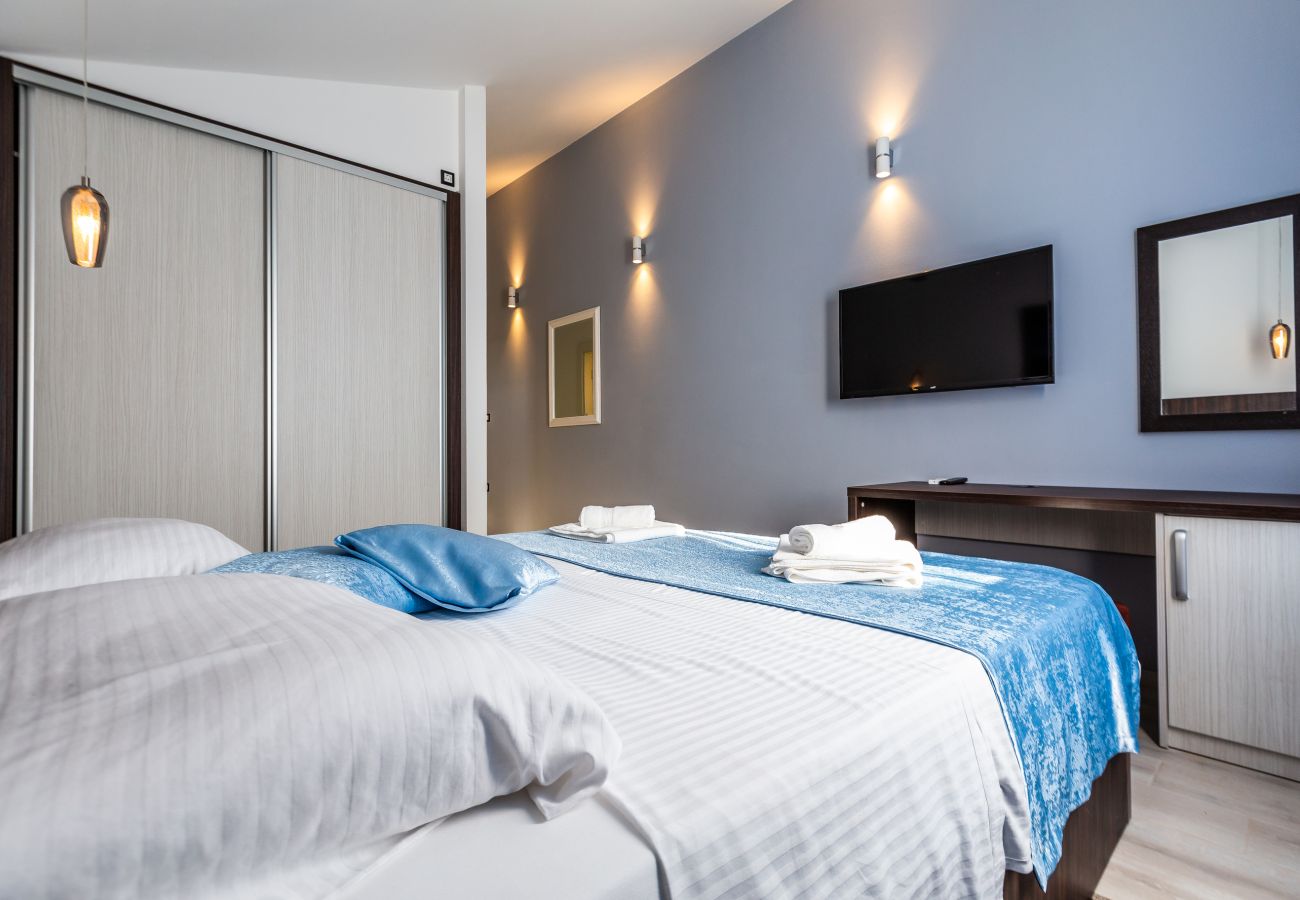 Villa in Šišan - Villa Alba Bianca near Pula for 6 people with children playground and wellness