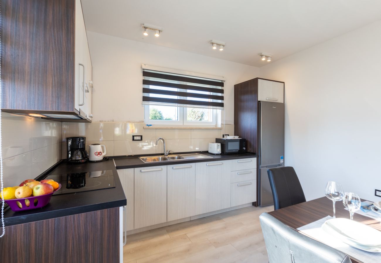 Villa in Šišan - Villa Alba Bianca near Pula for 6 people with children playground and wellness