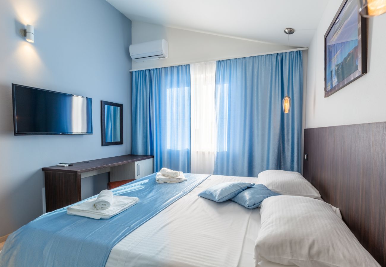 Villa in Šišan - Villa Alba Bianca near Pula for 6 people with children playground and wellness