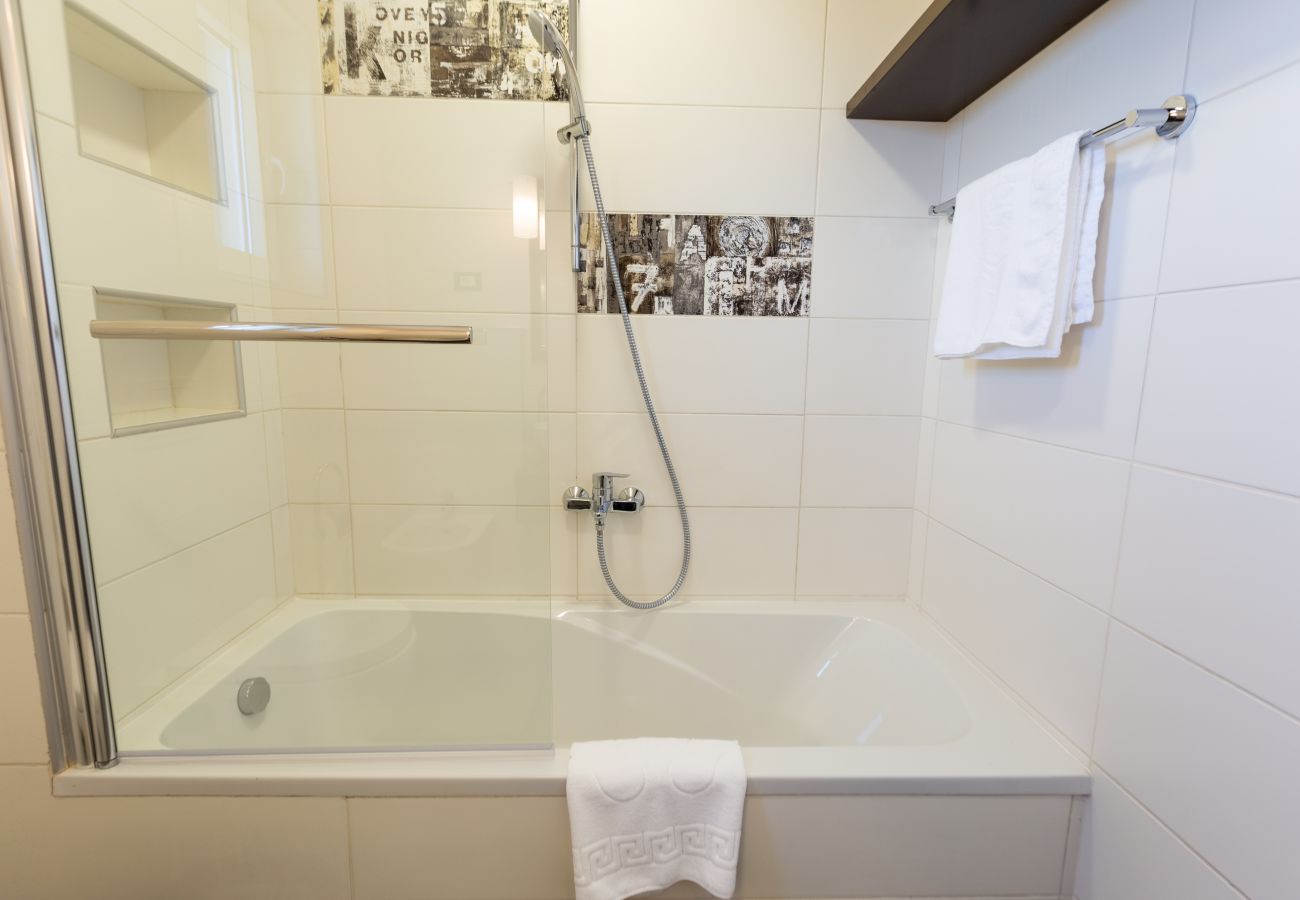 Villa in Šišan - Villa Alba Rossa near Pula for 6 people with private 50 m2 pool only 1 km from the beach