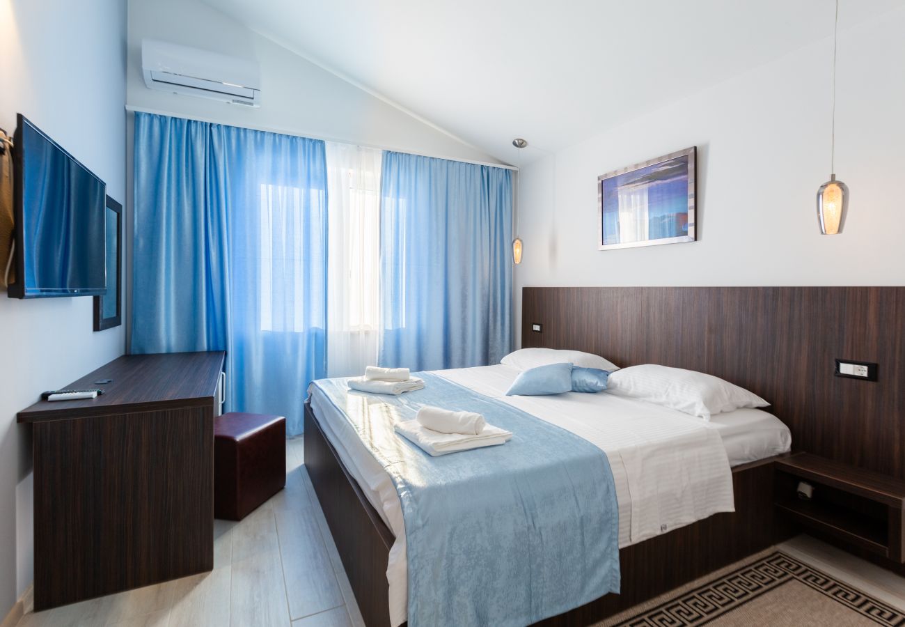 Villa in Šišan - Villa Alba Rossa near Pula for 6 people with private 50 m2 pool only 1 km from the beach