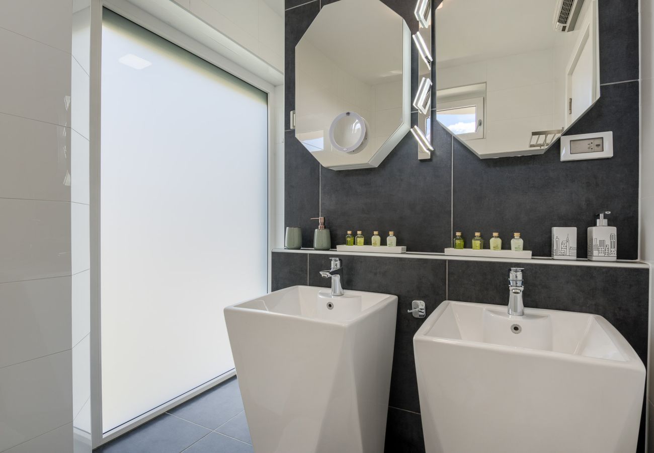 Villa in Juršici - Villa LaDominika for 14 people with wellness, tennis court, 50 m2 heated pool in Central Istria